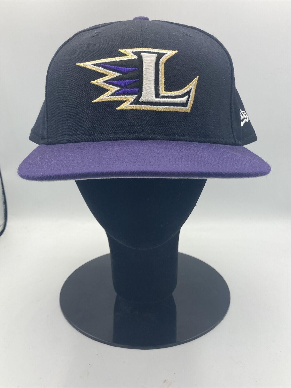 Louisville Bats Minor League Baseball Cap - fitted size 7½ MILB - Purple  59fifty