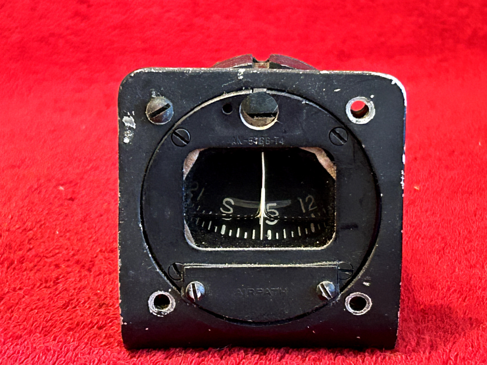 AIRPATH TYPE MB-1 MAGNETIC COMPASS AN5766-T4 WITH BOTTOM MOUNT